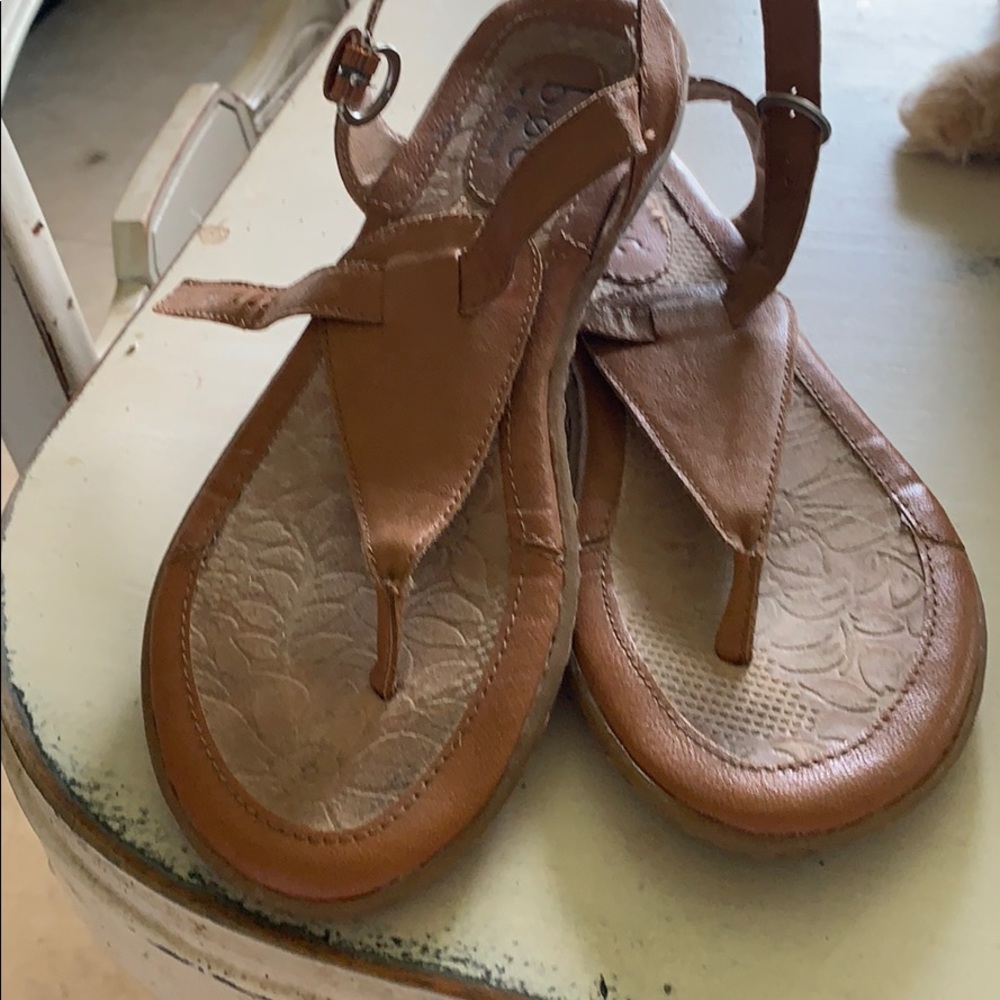 Sandals - Picture 2 of 3